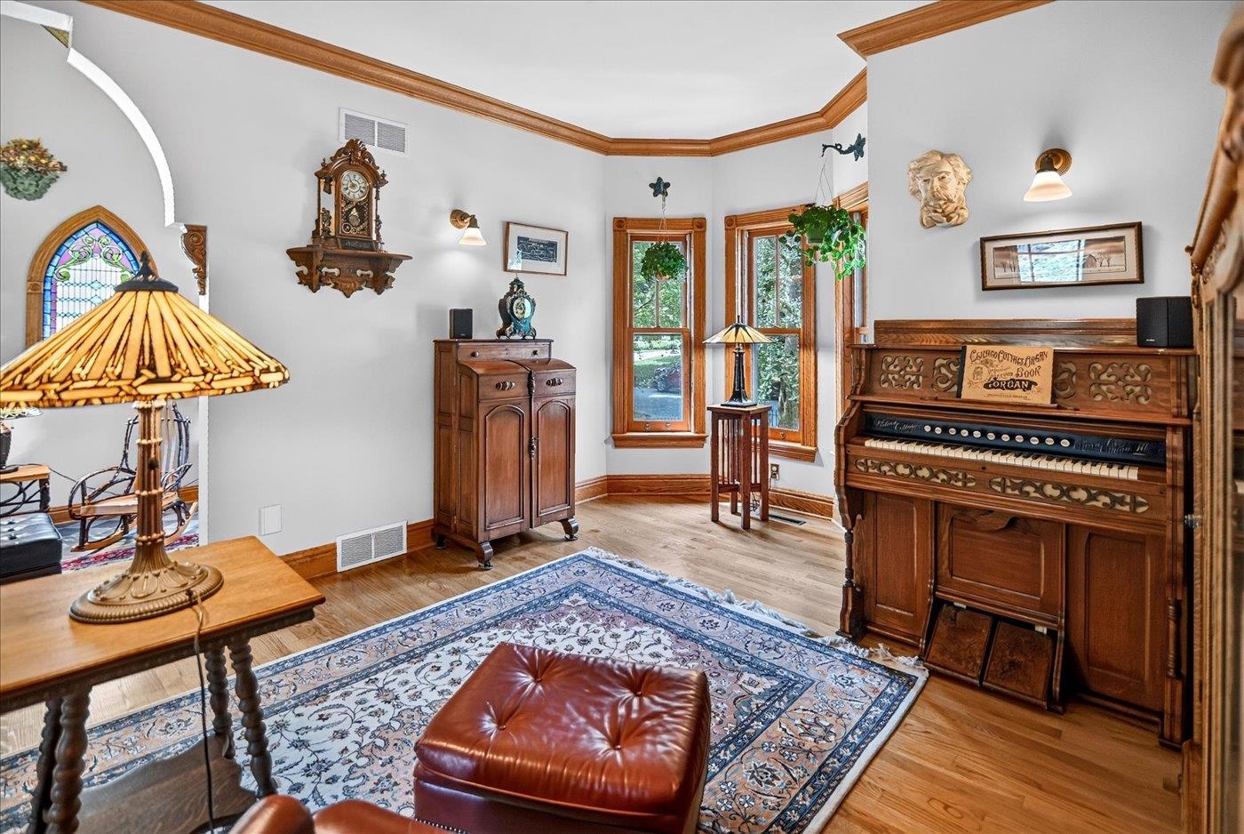 6 Pebble Beach Circle