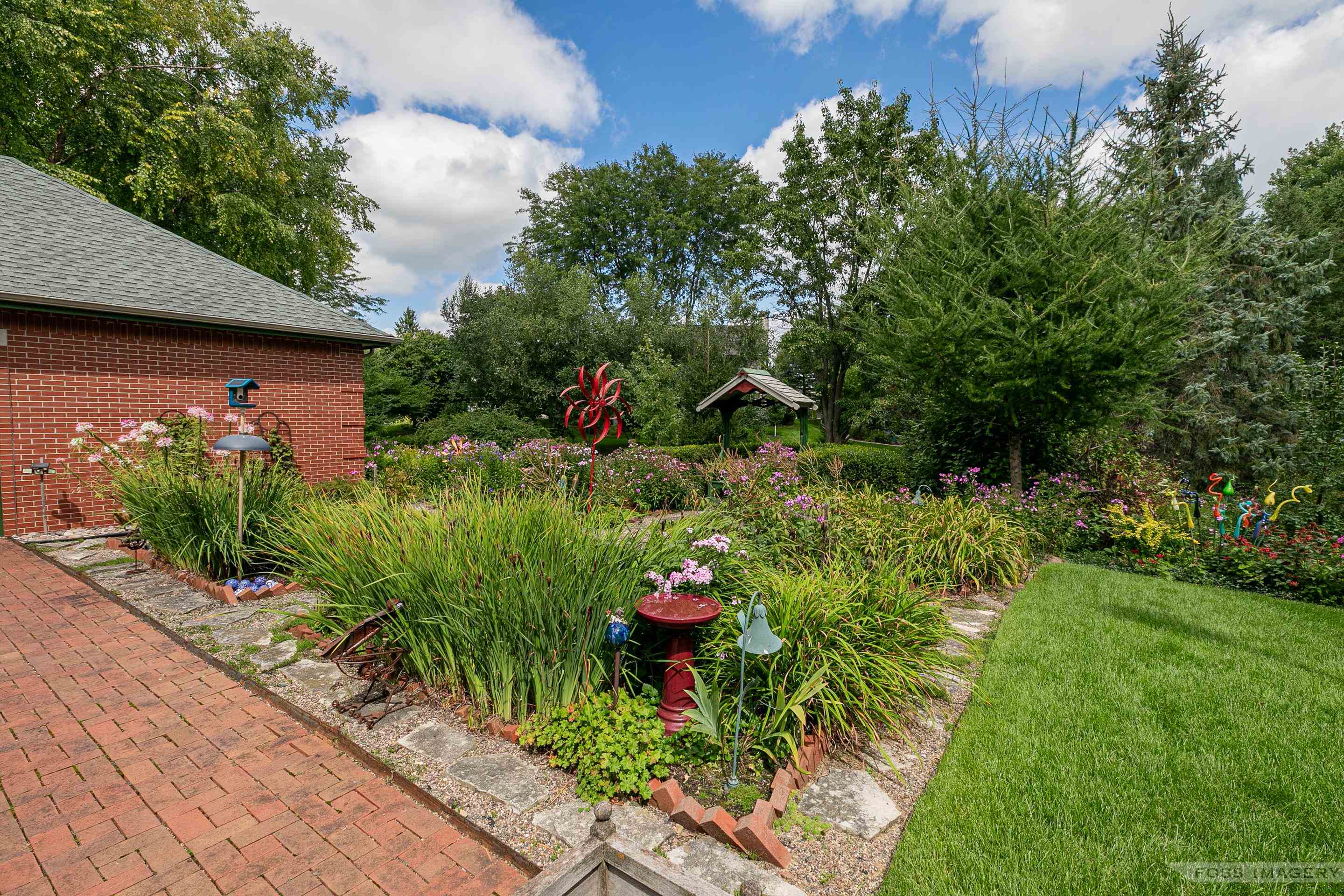 6 Pebble Beach Circle