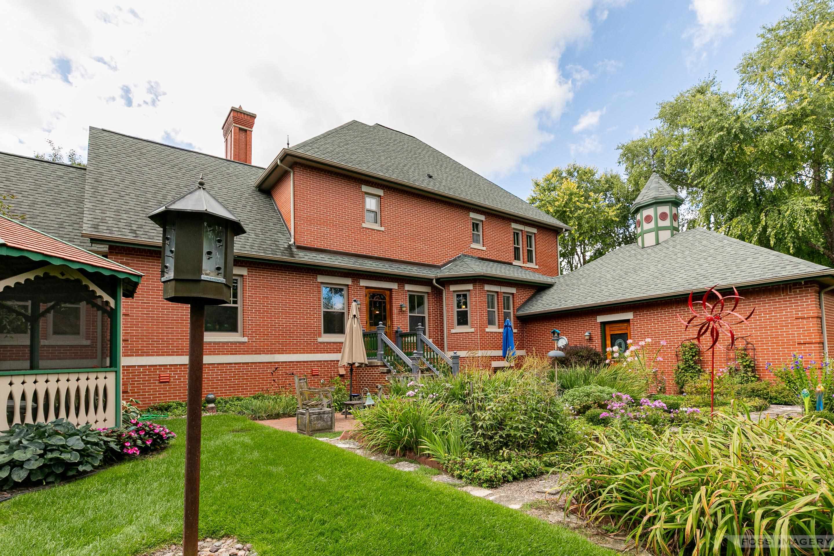 6 Pebble Beach Circle