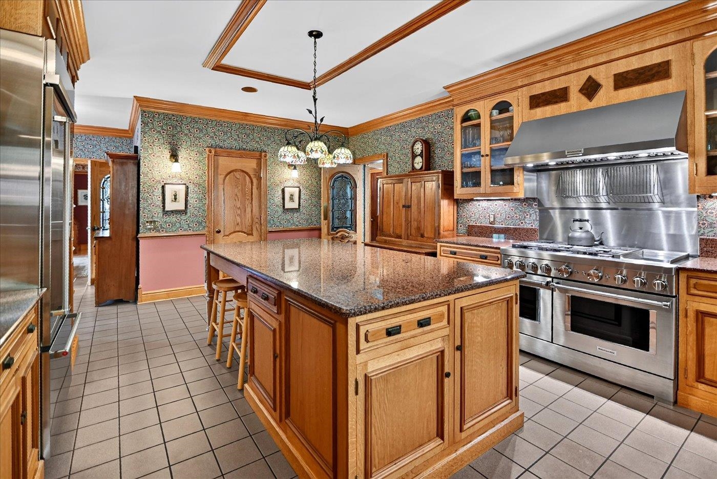 6 Pebble Beach Circle