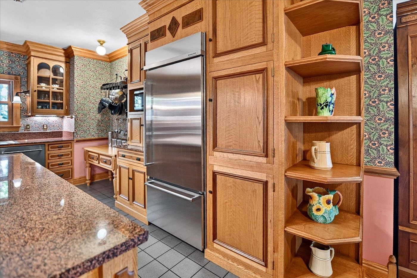 6 Pebble Beach Circle