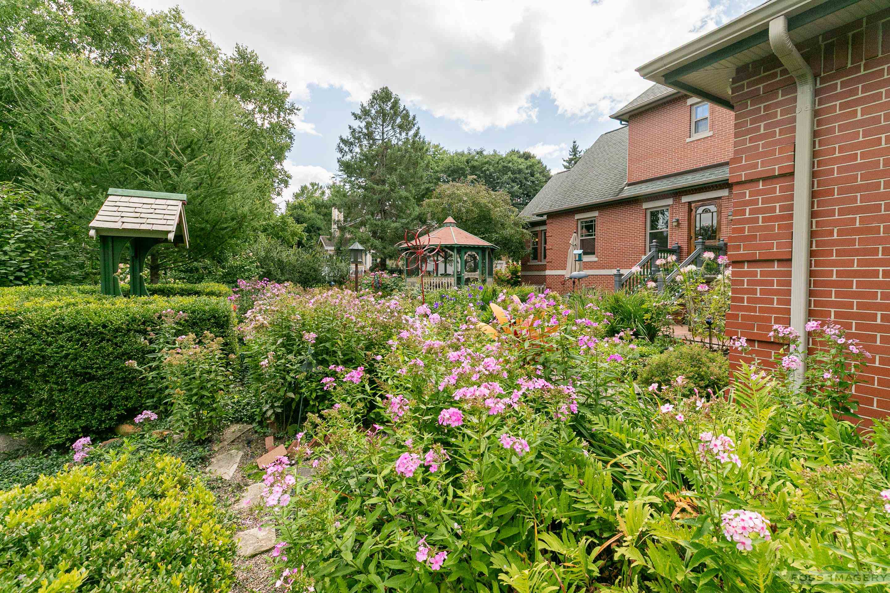 6 Pebble Beach Circle