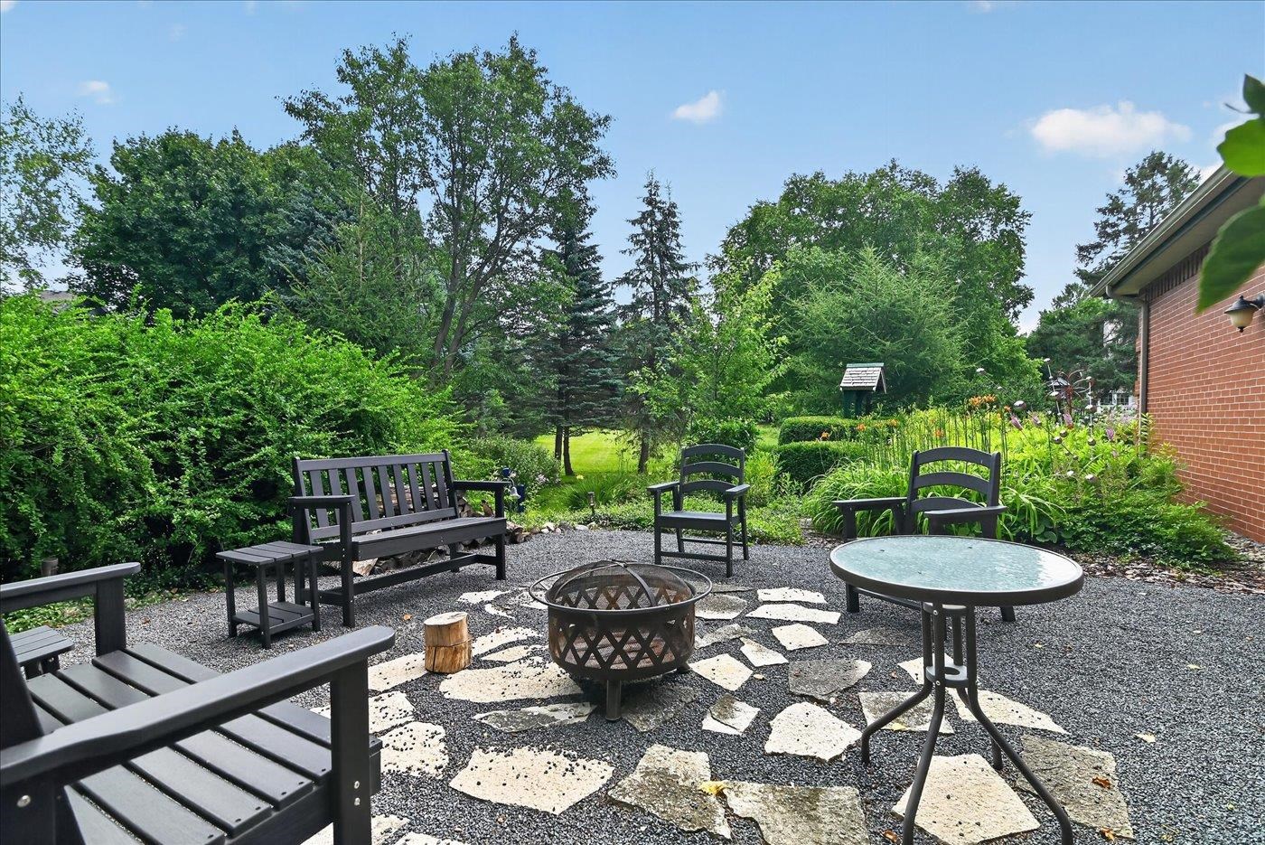 6 Pebble Beach Circle