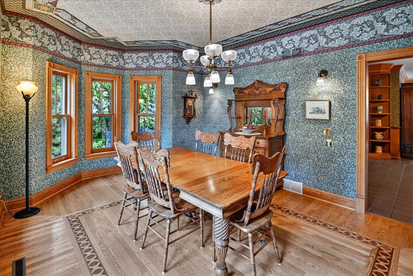 6 Pebble Beach Circle