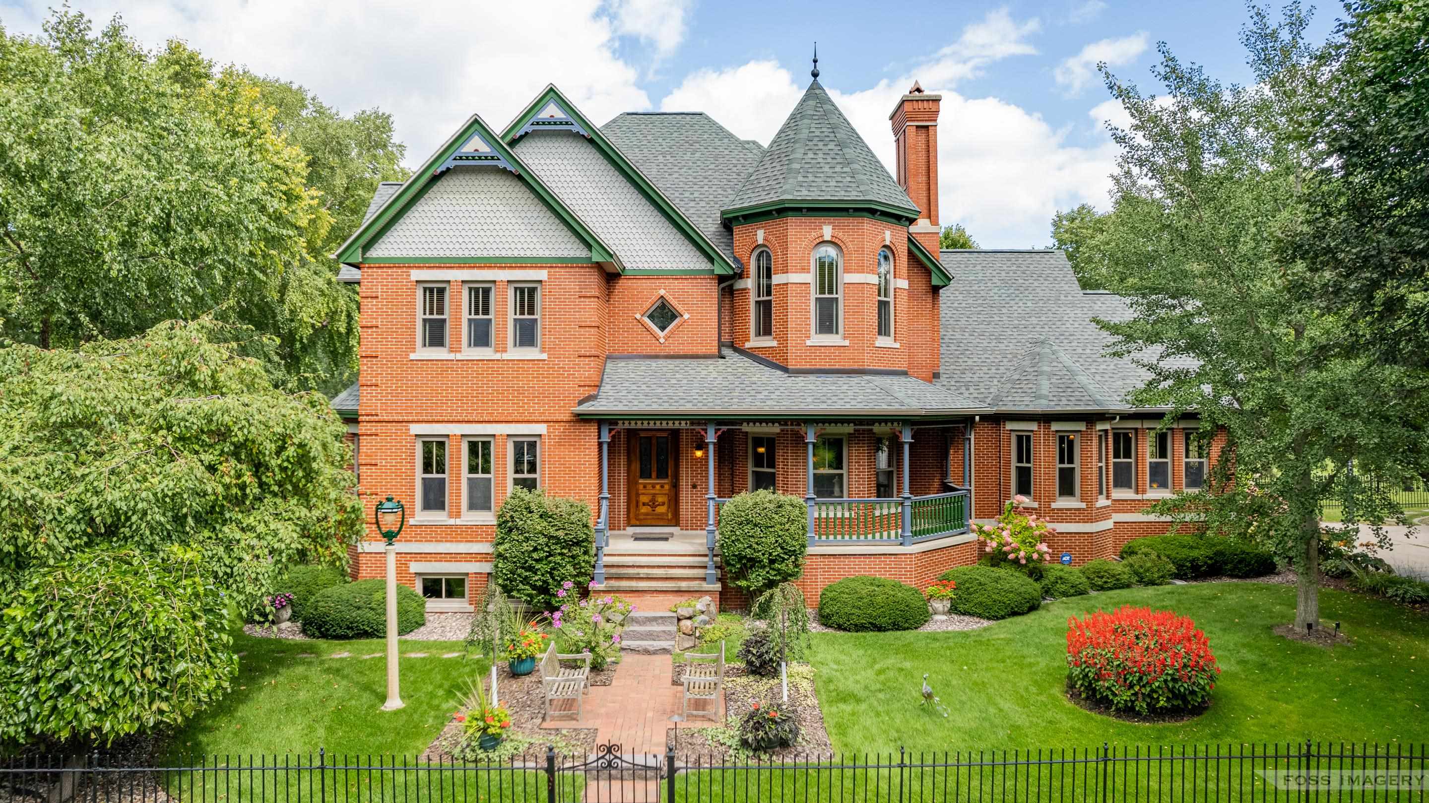 6 Pebble Beach Circle