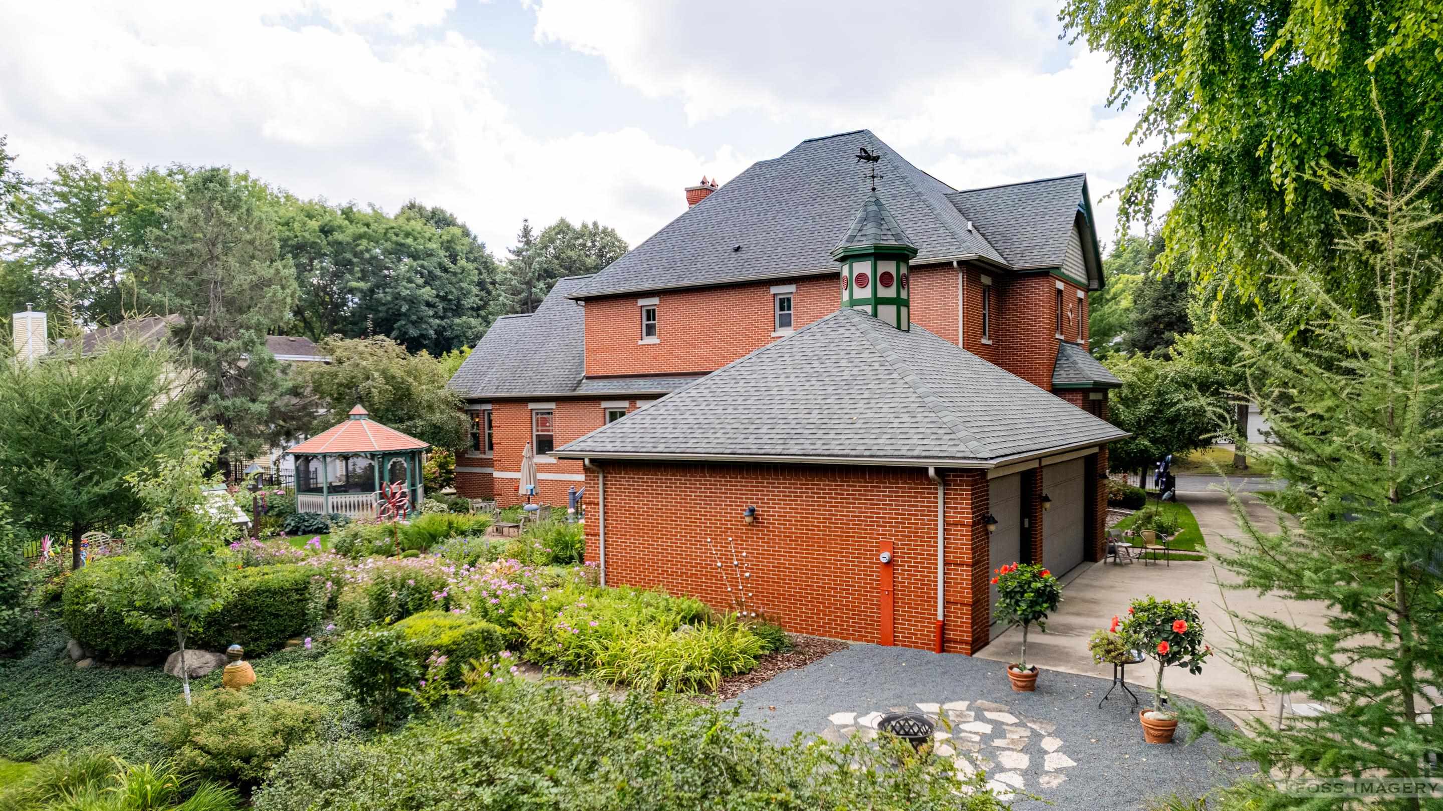 6 Pebble Beach Circle