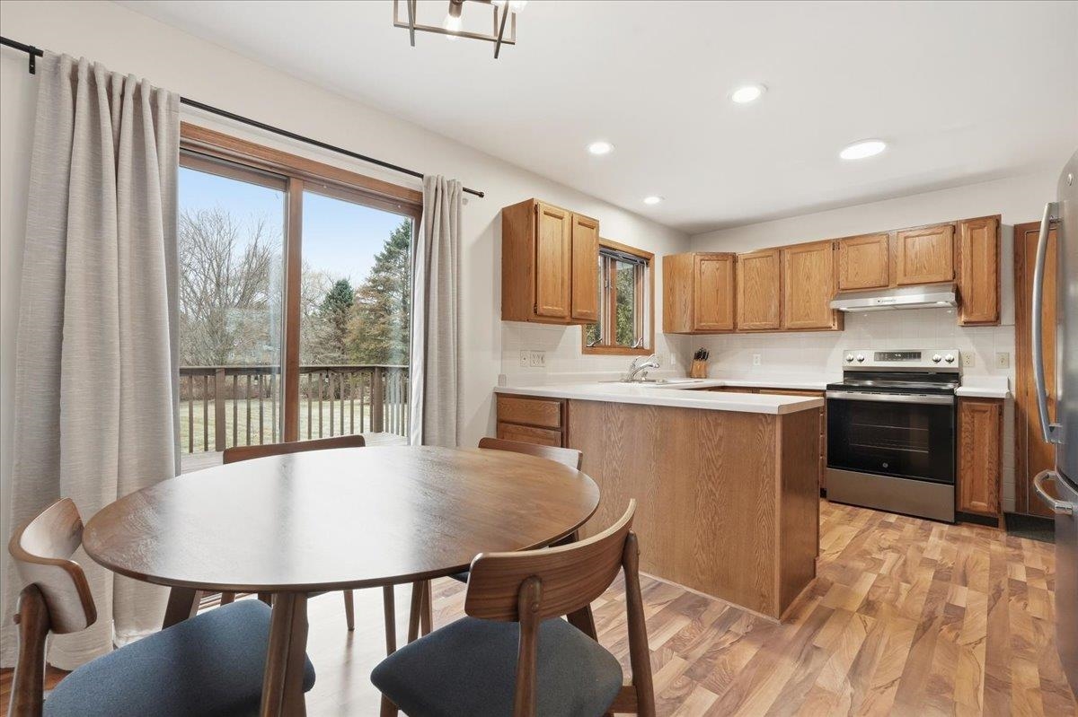 3880 Sunny Wood Drive