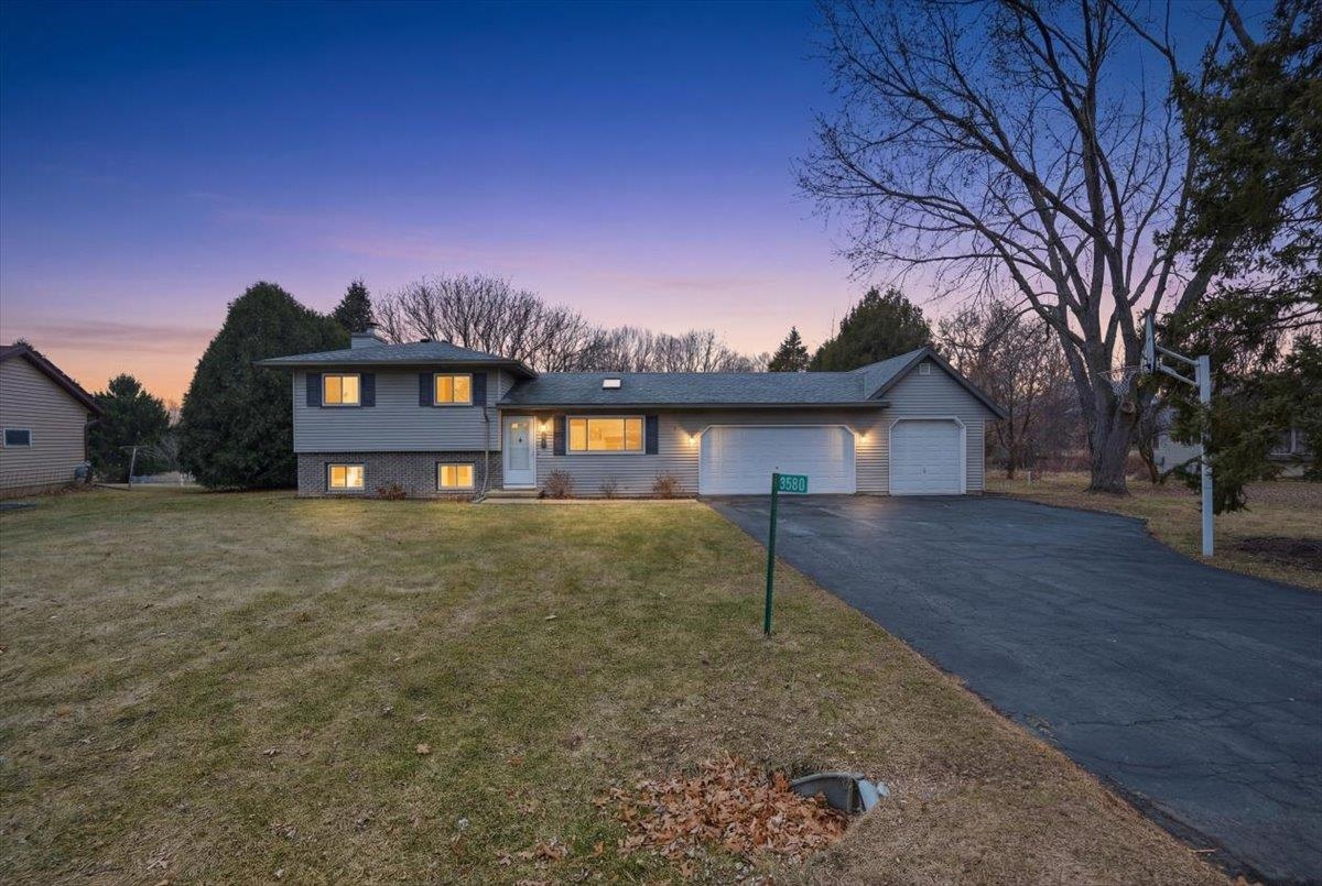 3880 Sunny Wood Drive