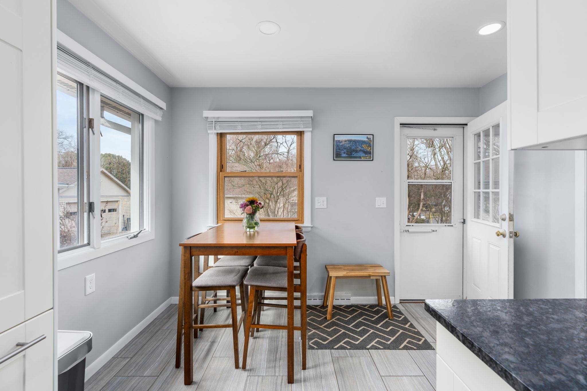 470 Woodside Terrace