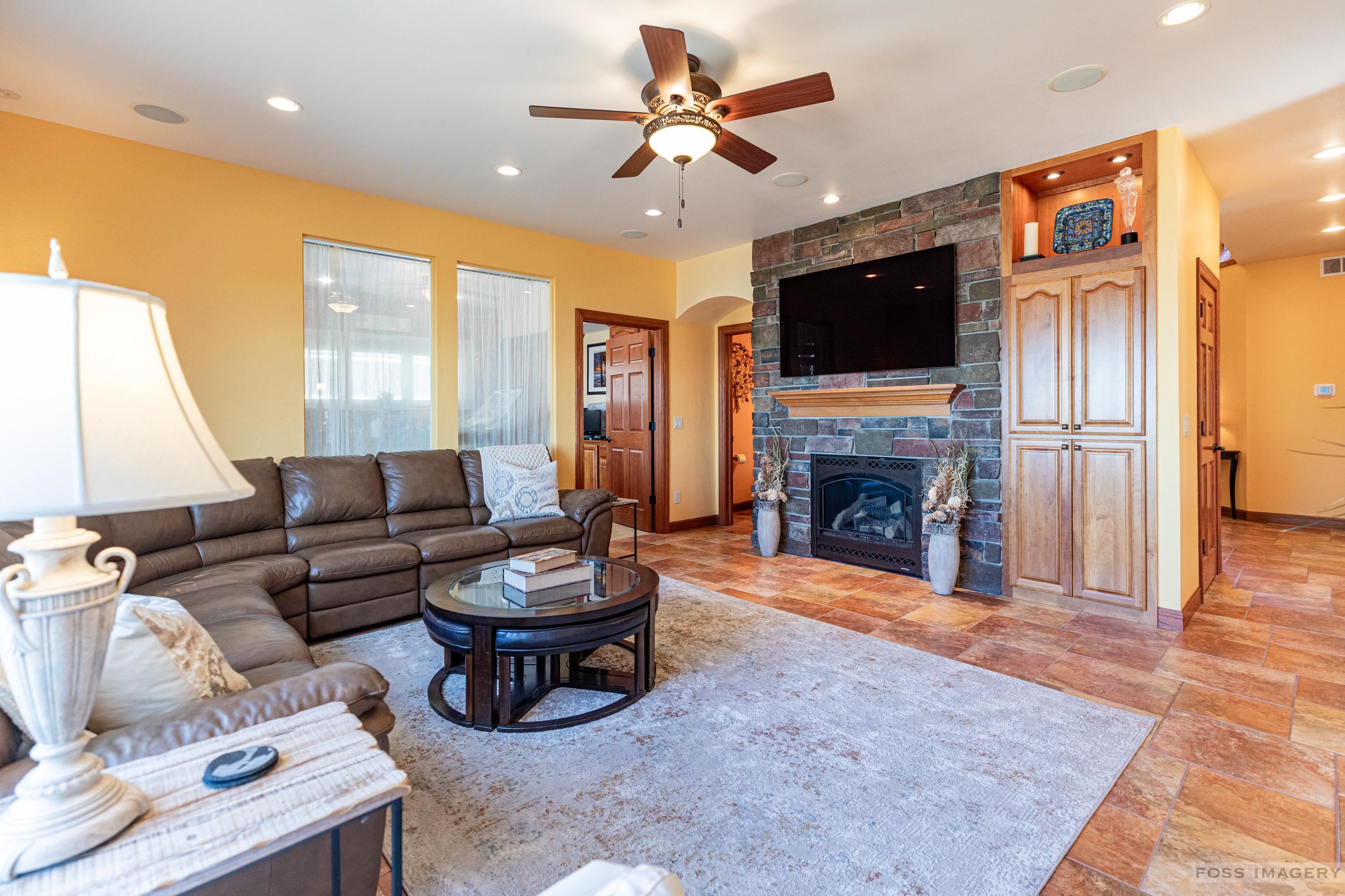 5728 Lake Edge Road