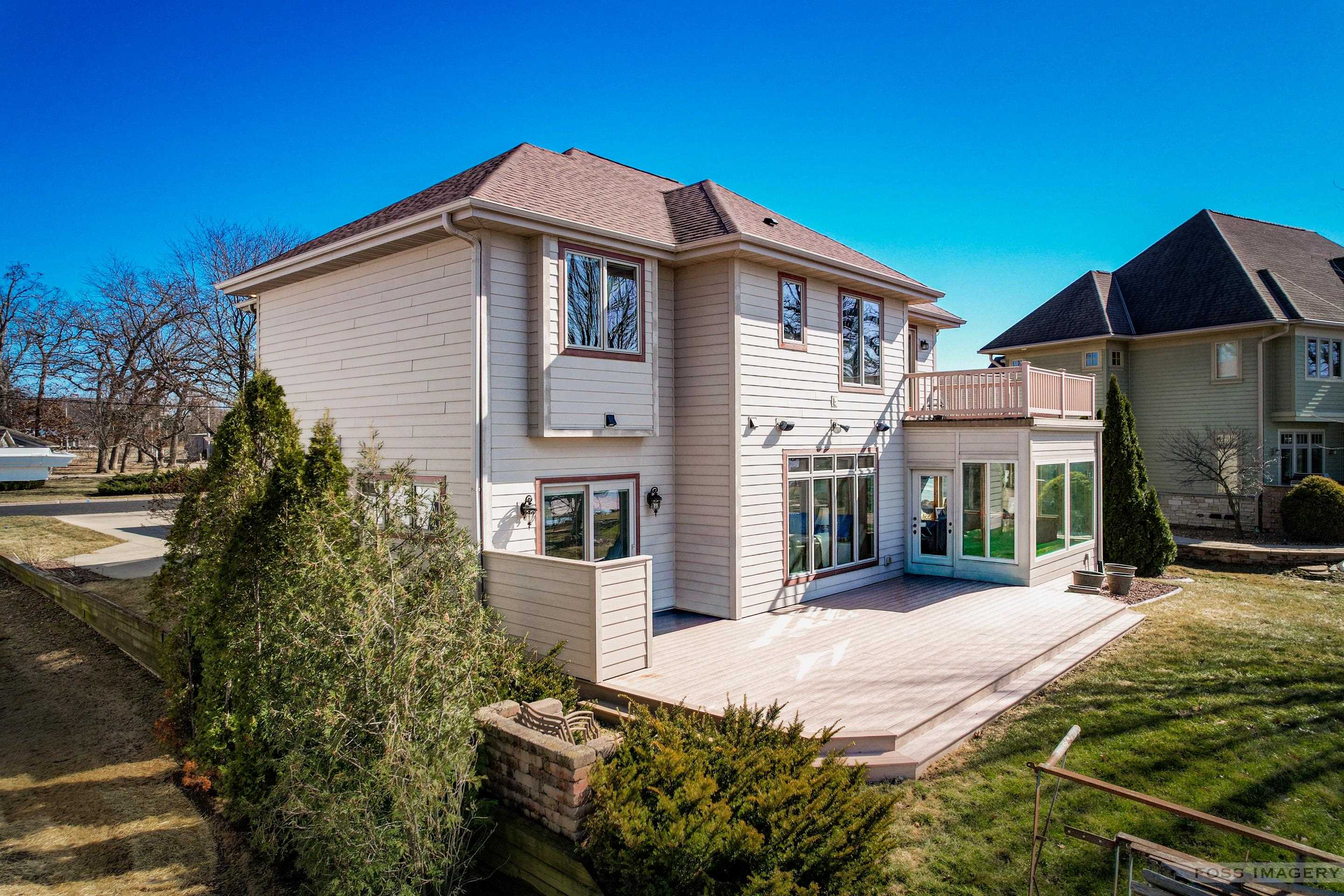 5728 Lake Edge Road