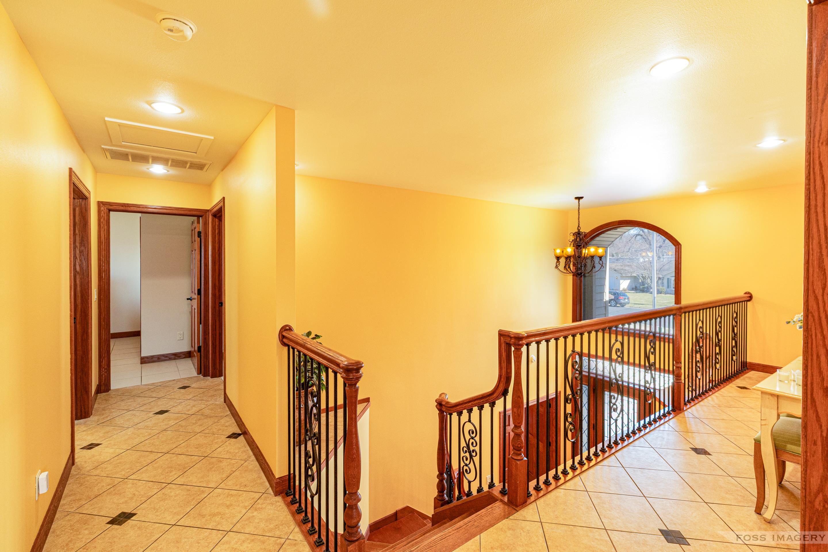 5728 Lake Edge Road