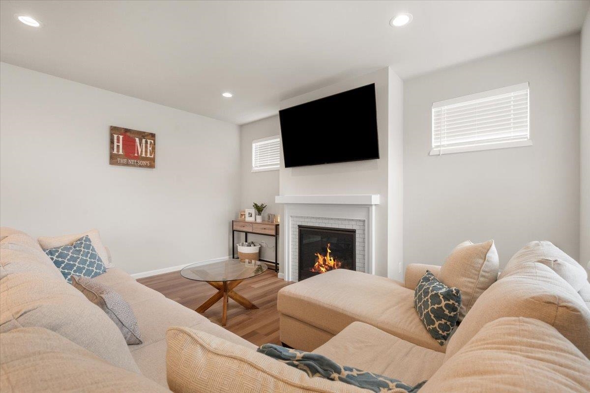 515 Fox Den Drive