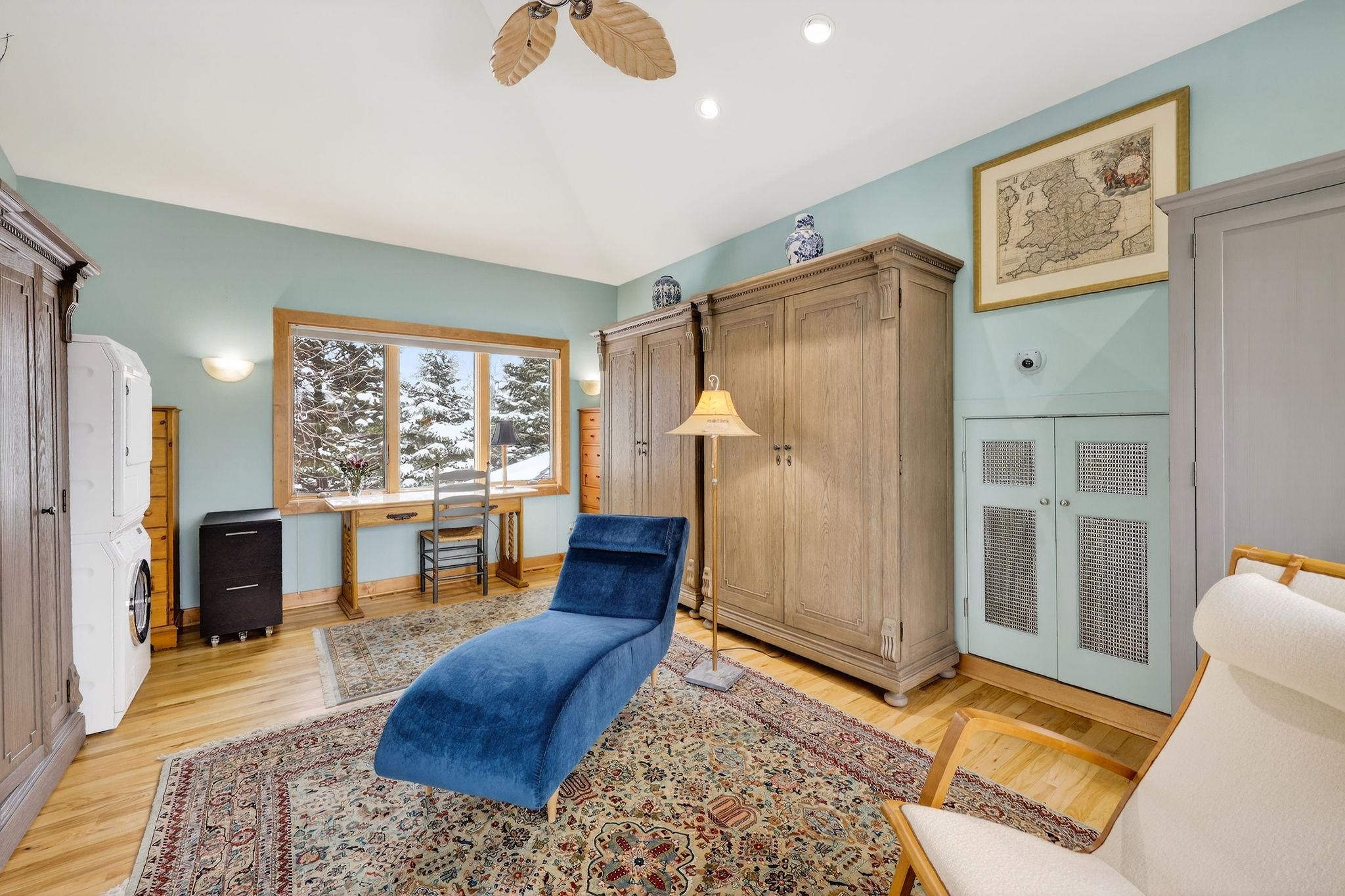 3800 Signature Drive