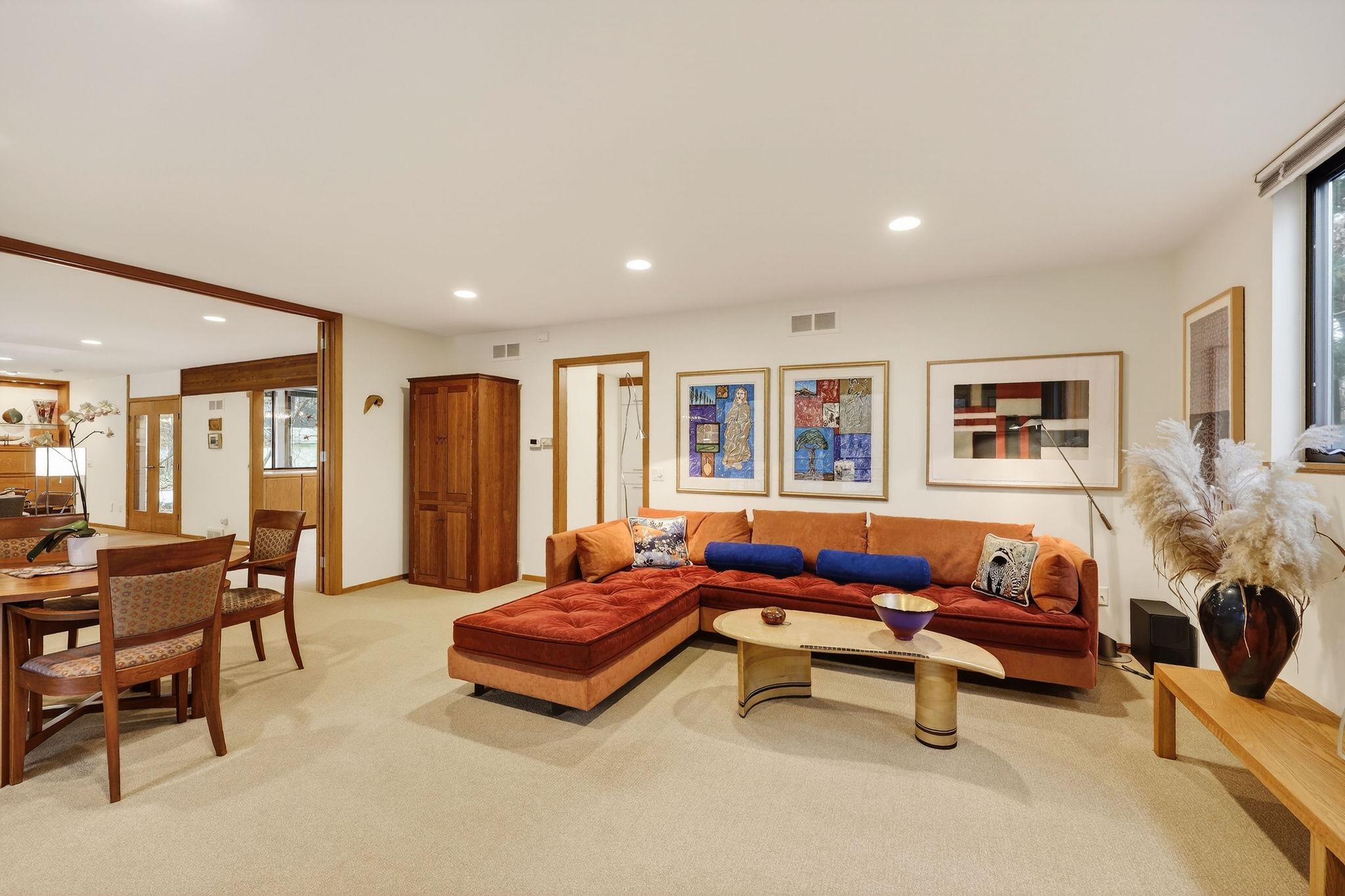 209 Saratoga Circle