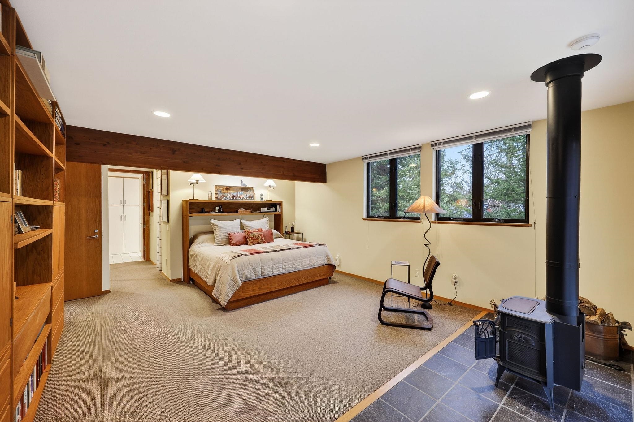 209 Saratoga Circle