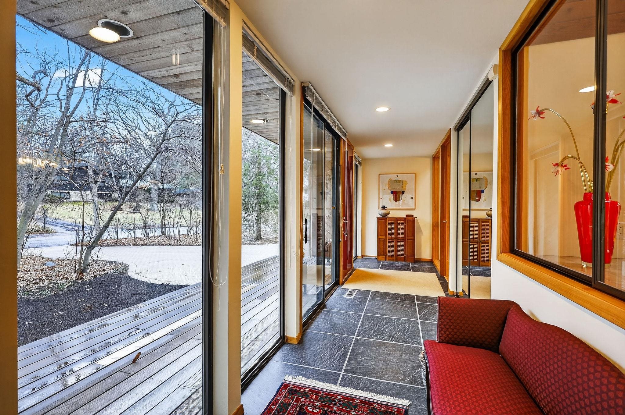 209 Saratoga Circle
