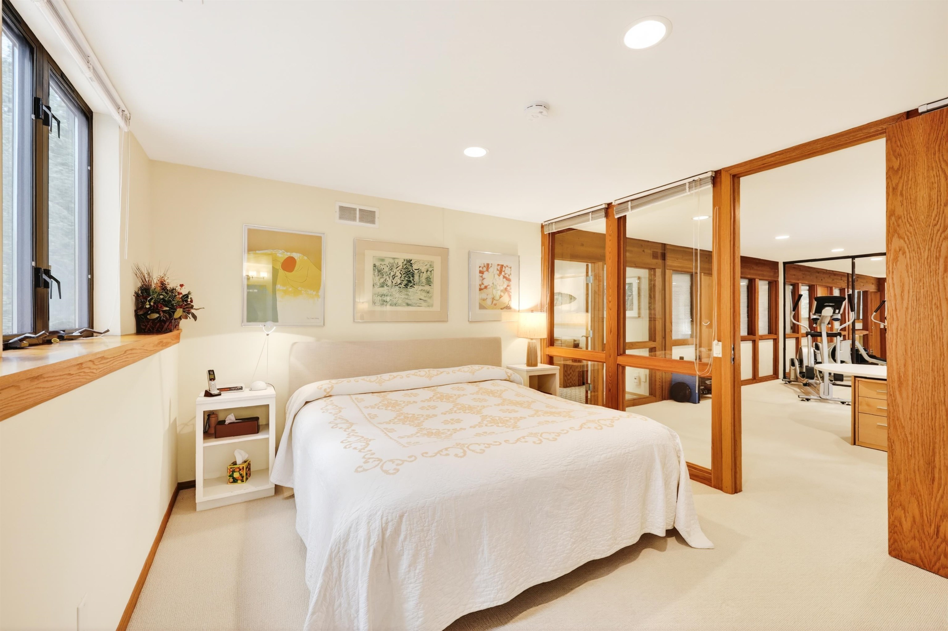 209 Saratoga Circle
