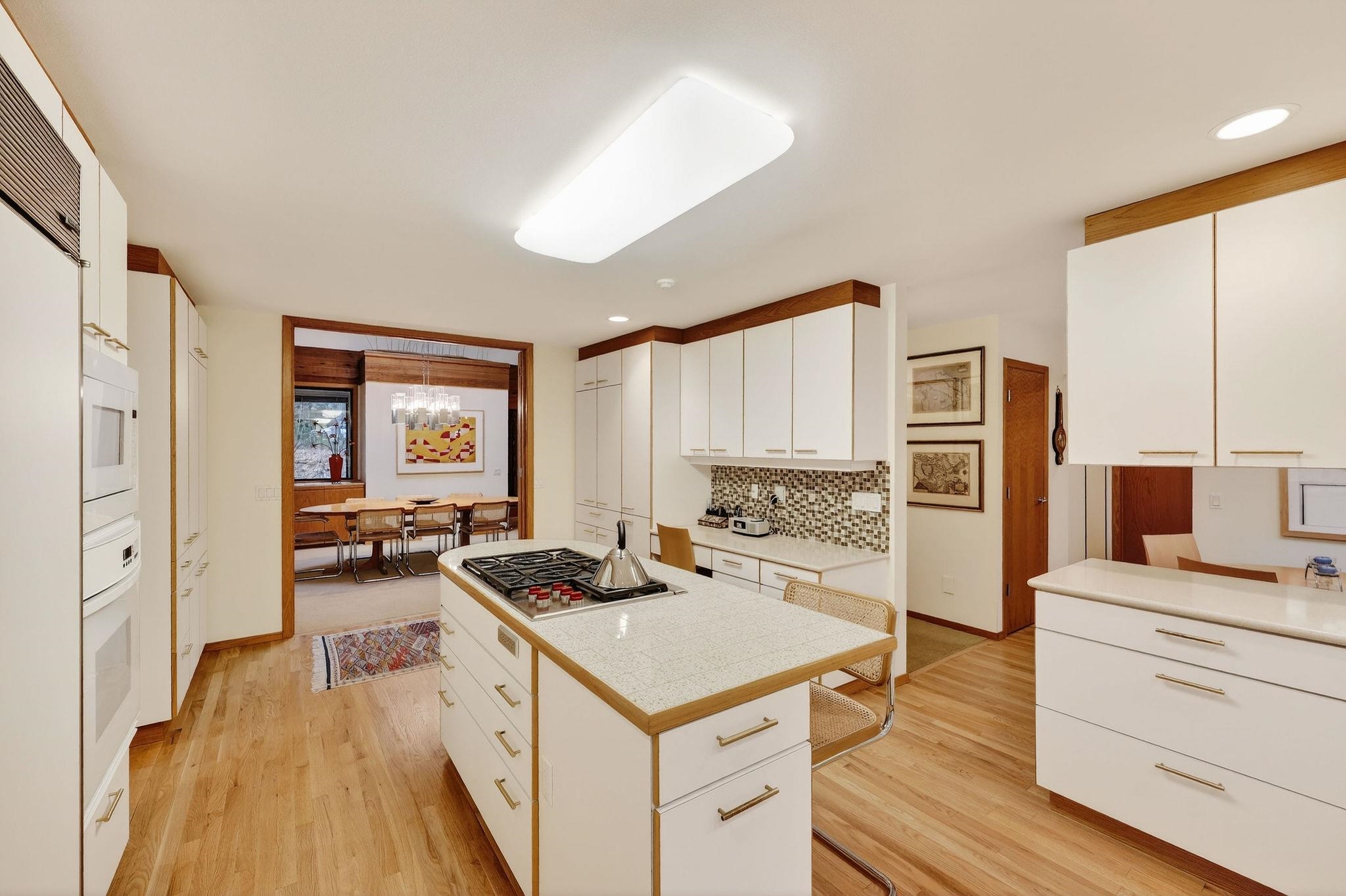 209 Saratoga Circle