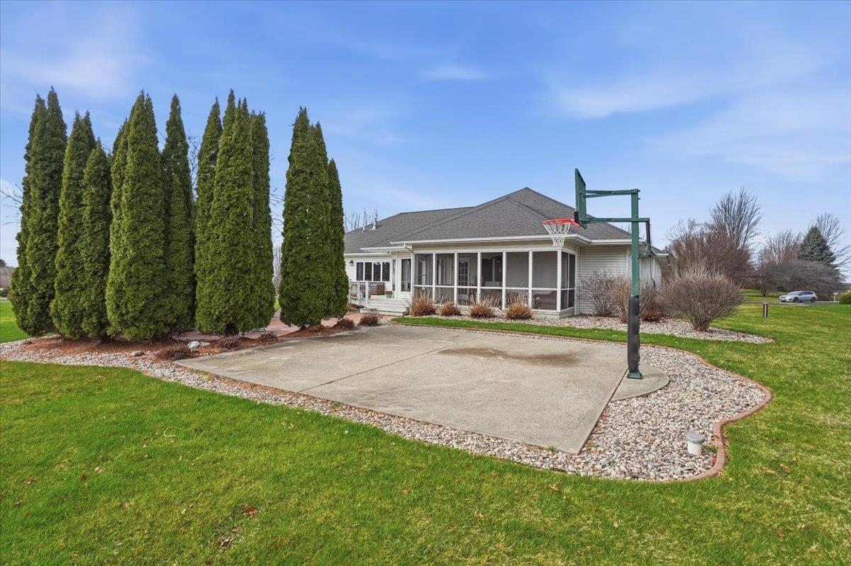 3034 Saddle Brooke Trail