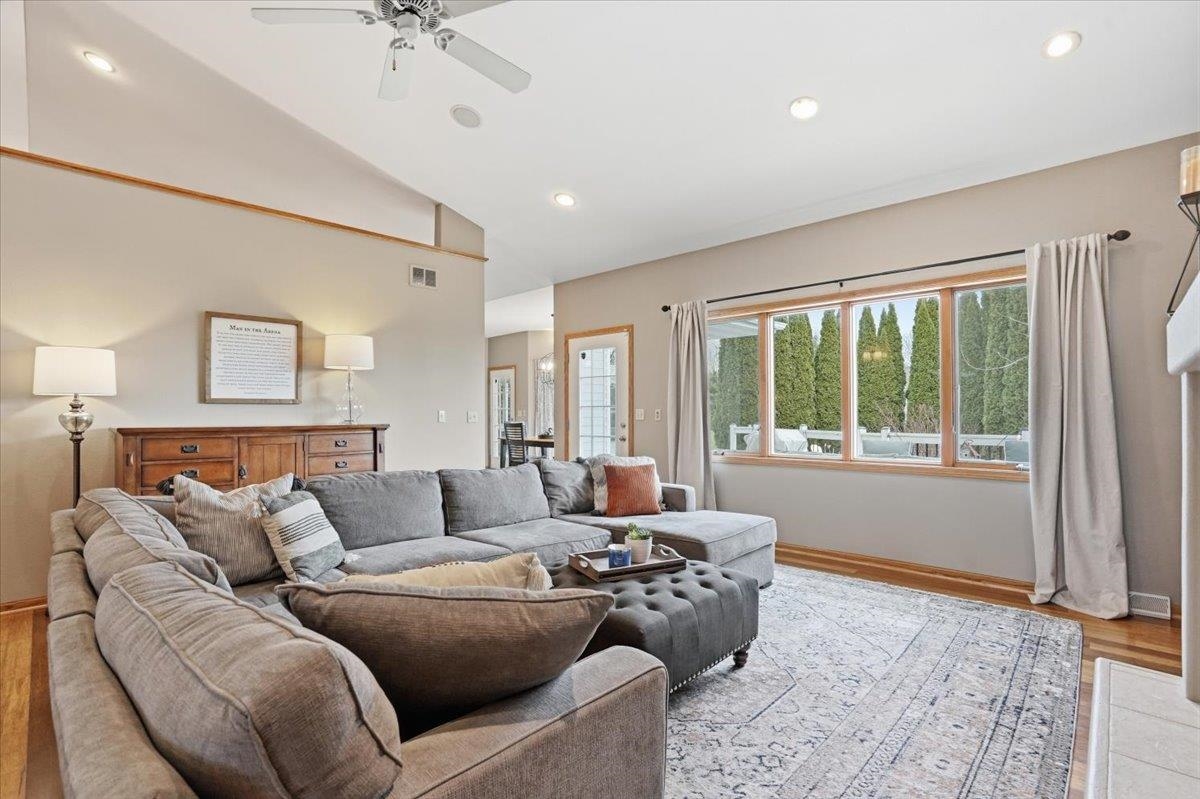 3034 Saddle Brooke Trail