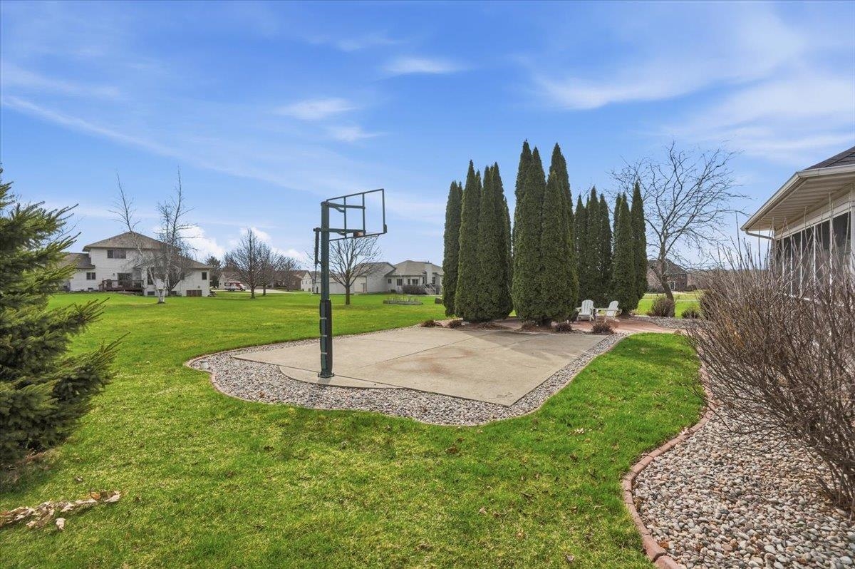 3034 Saddle Brooke Trail