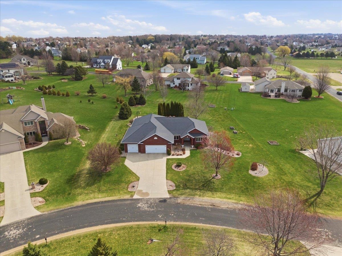 3034 Saddle Brooke Trail