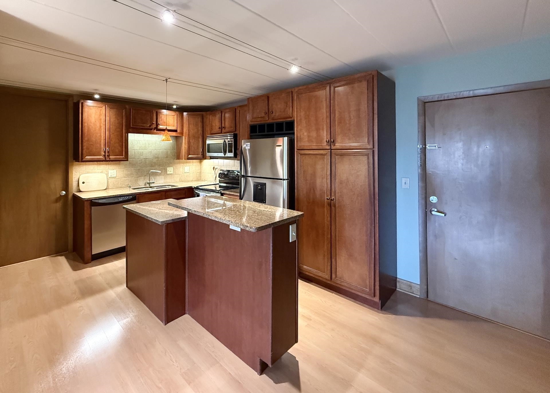 2051 Allen Boulevard 103