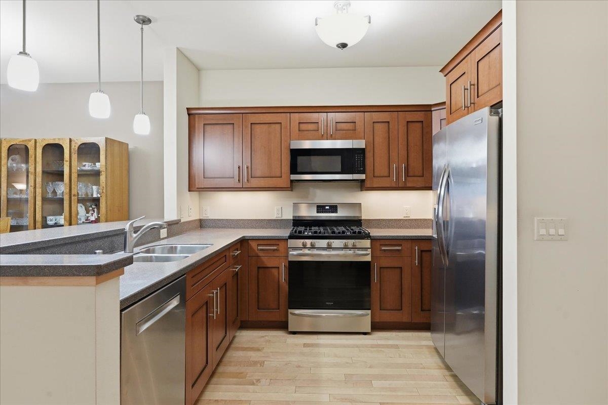 555 S Midvale Boulevard 216