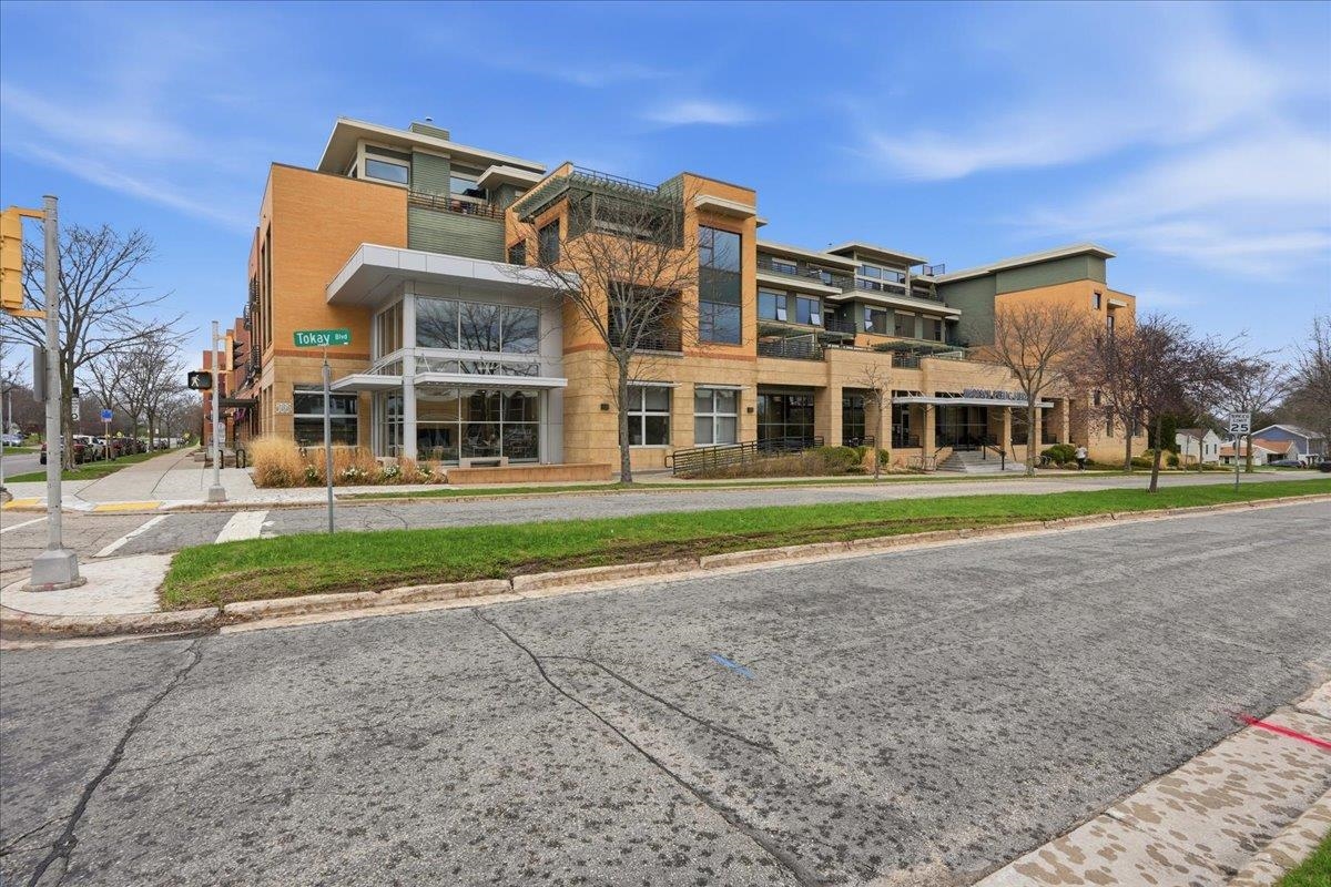 555 S Midvale Boulevard 216