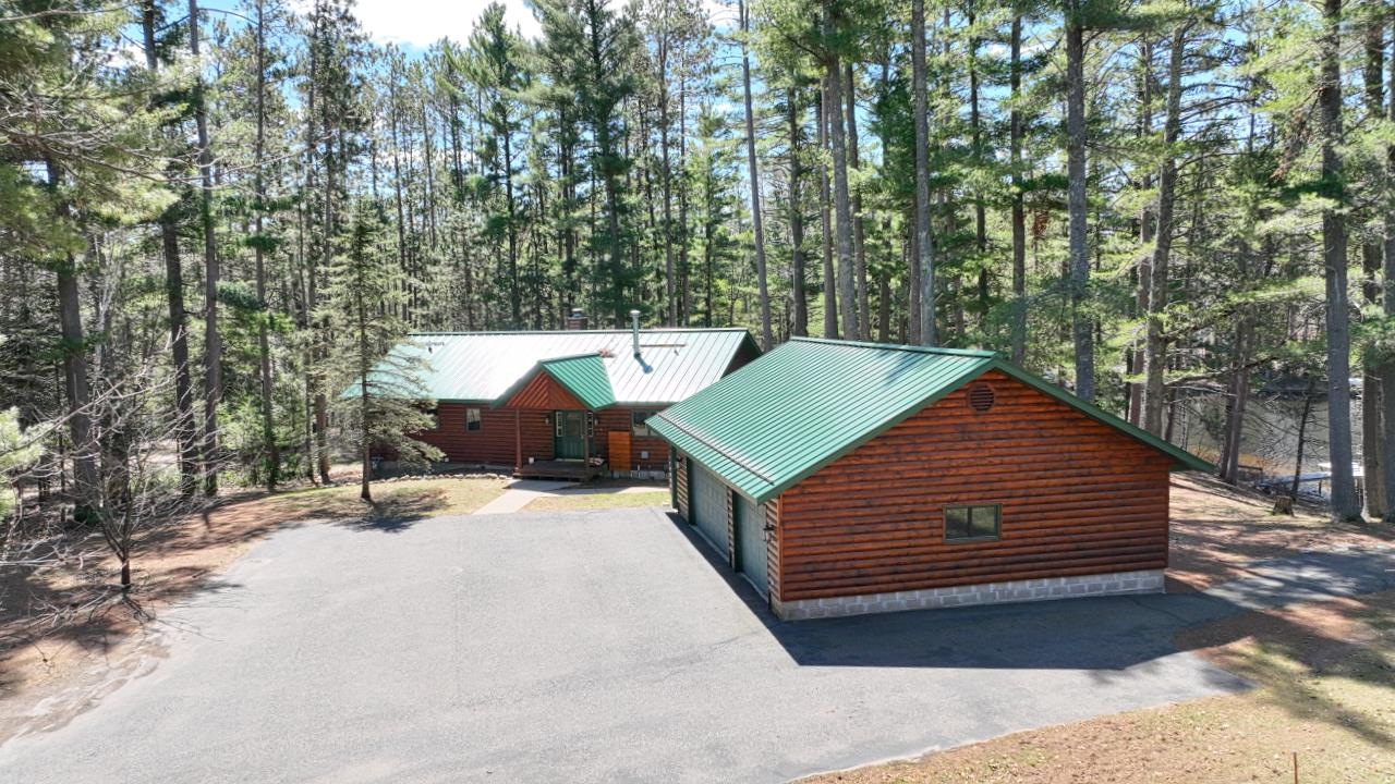 5810 & 5809 Stone Lake Rd N Road