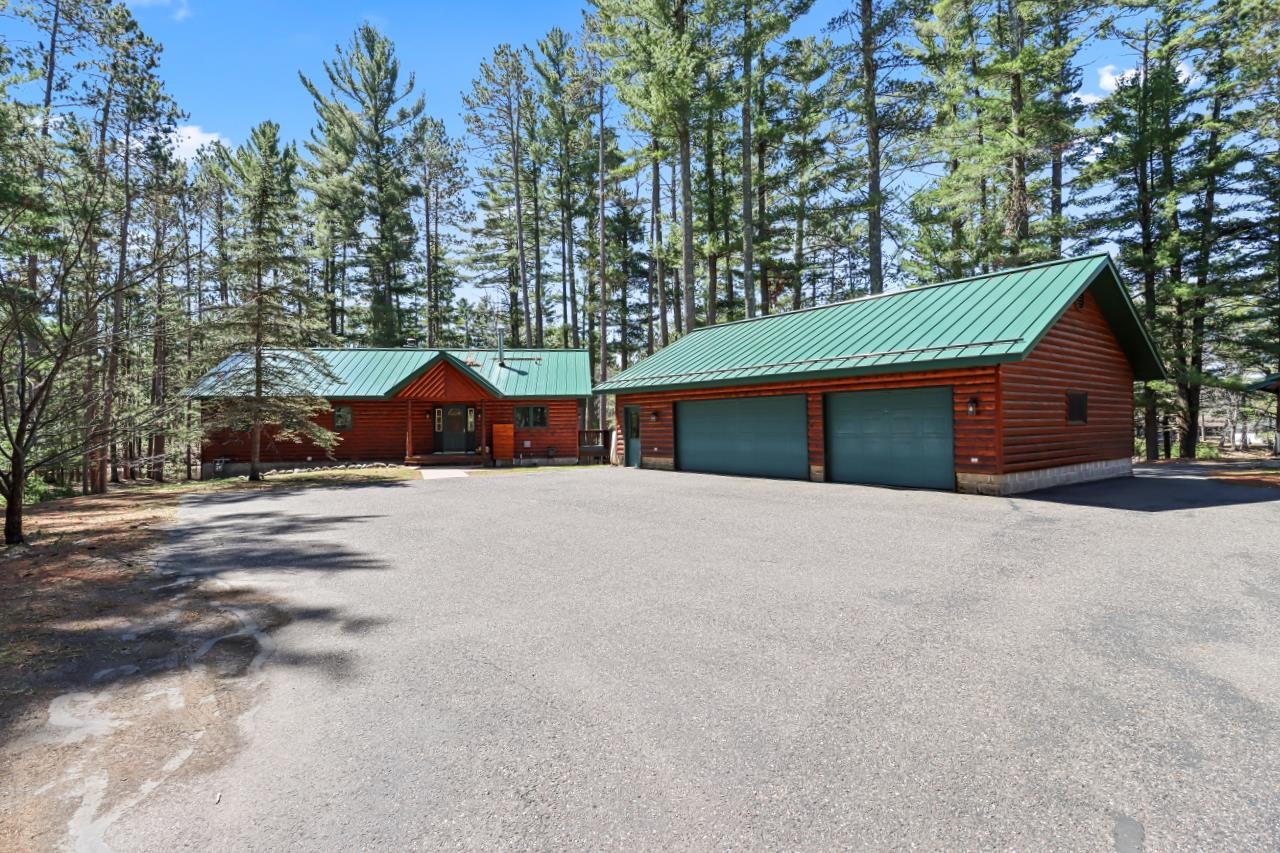 5810 & 5809 Stone Lake Rd N Road