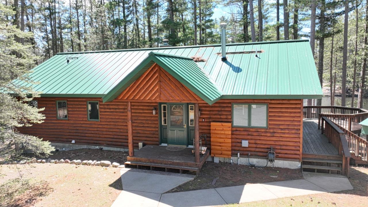 5810 & 5809 Stone Lake Rd N Road