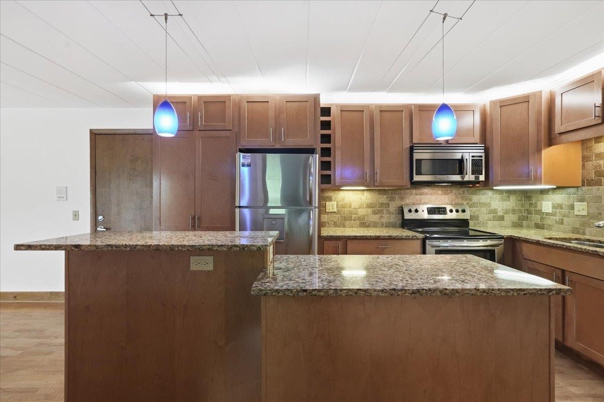 2051 Allen Boulevard 407