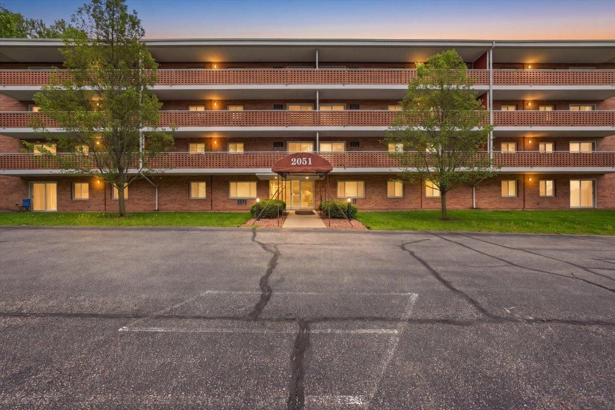 2051 Allen Boulevard 407
