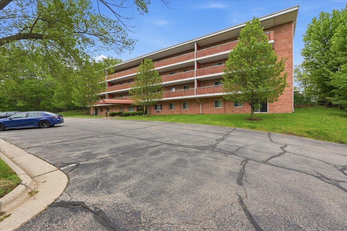 2051 Allen Boulevard 407