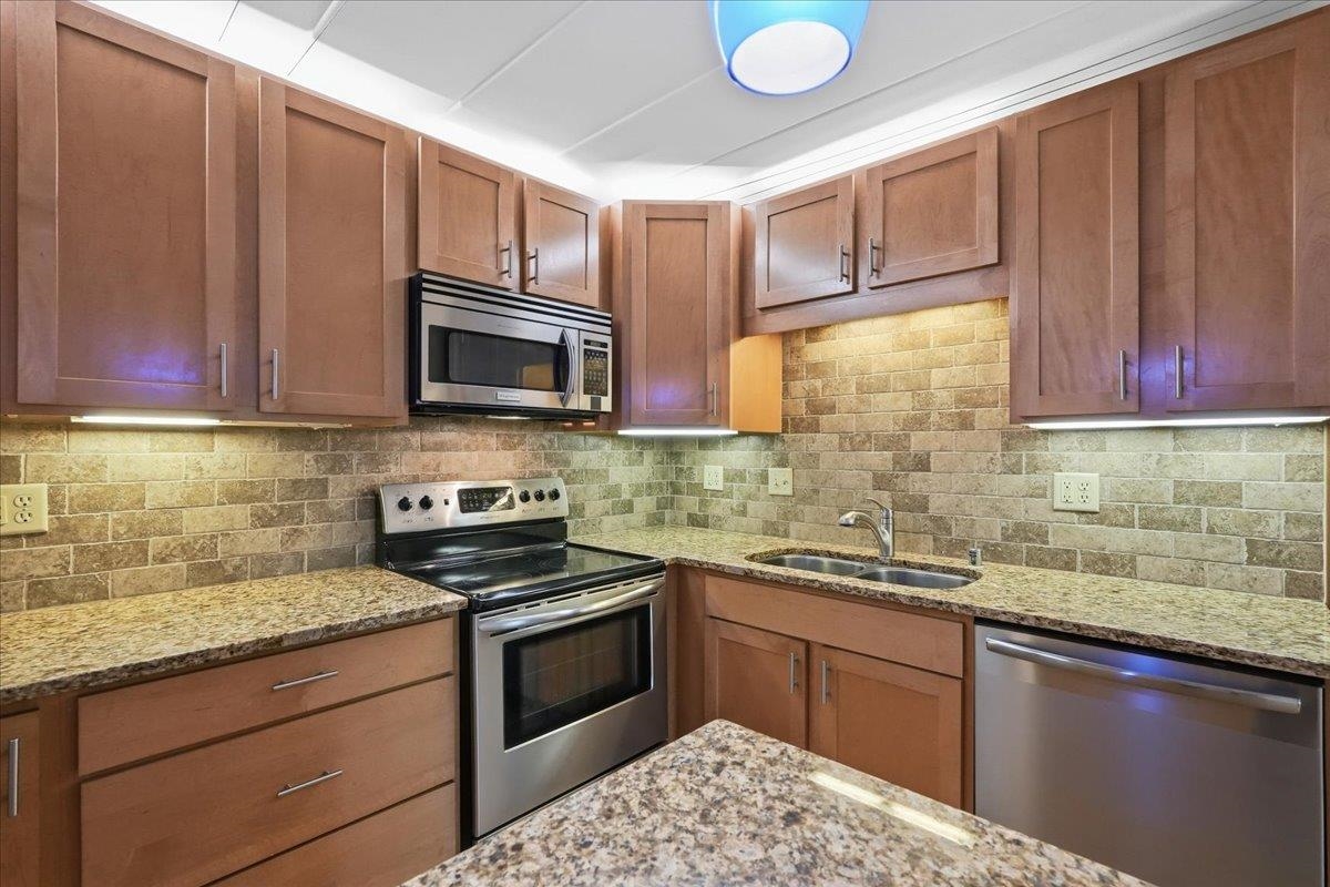 2051 Allen Boulevard 407