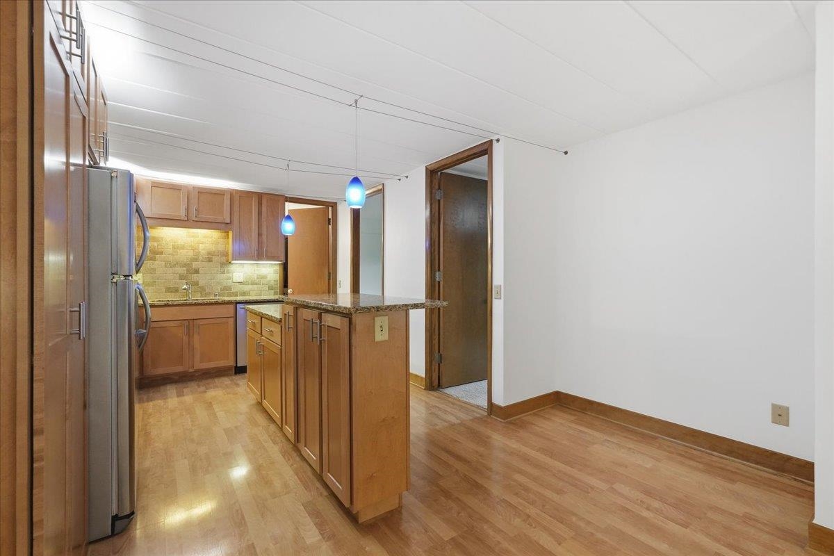 2051 Allen Boulevard 407
