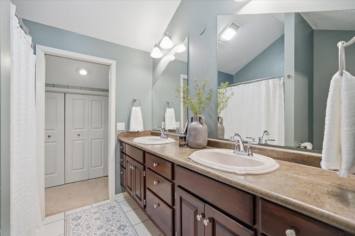 1432 Sundt Lane
