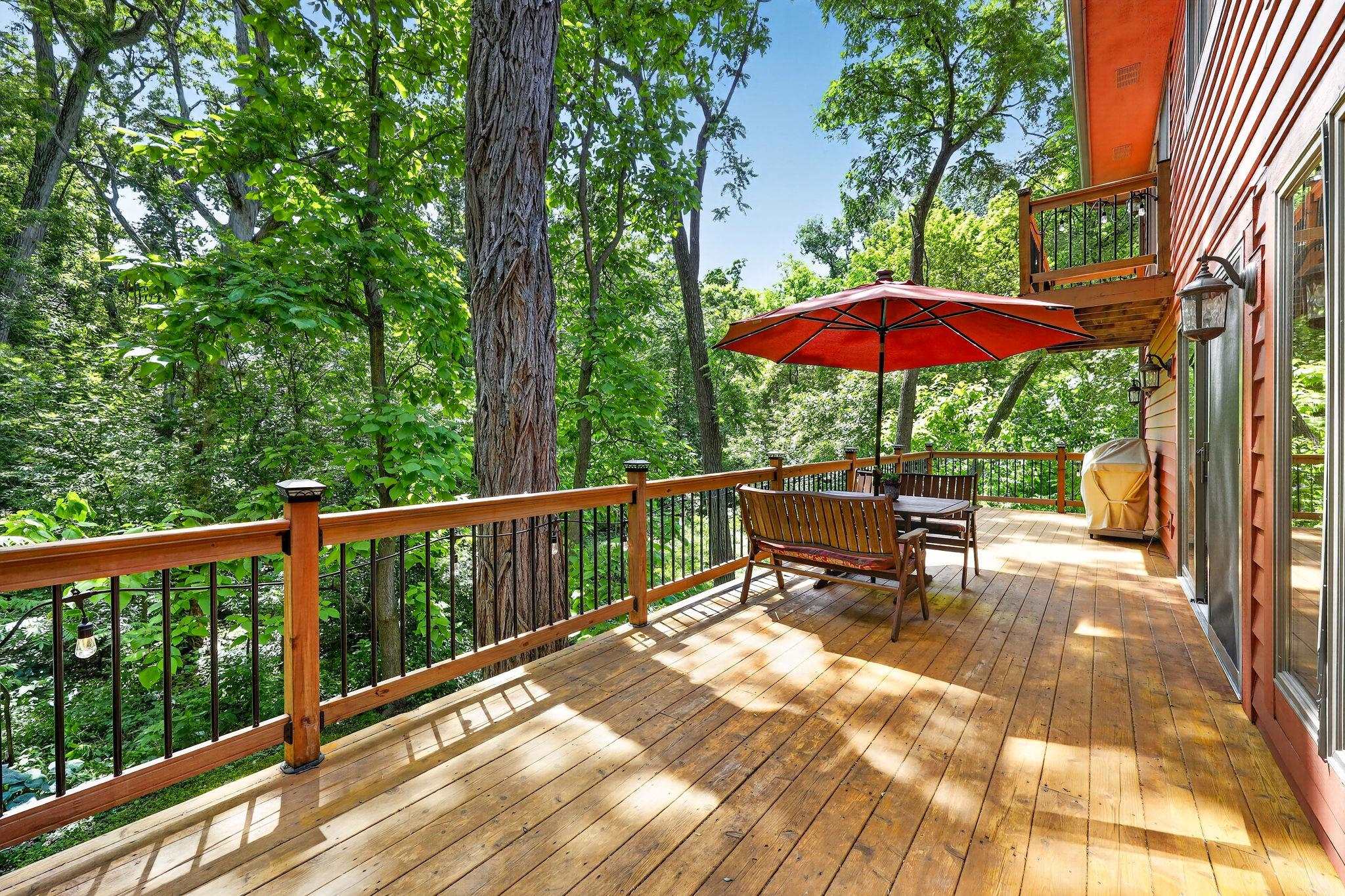 1 White Oaks Lane