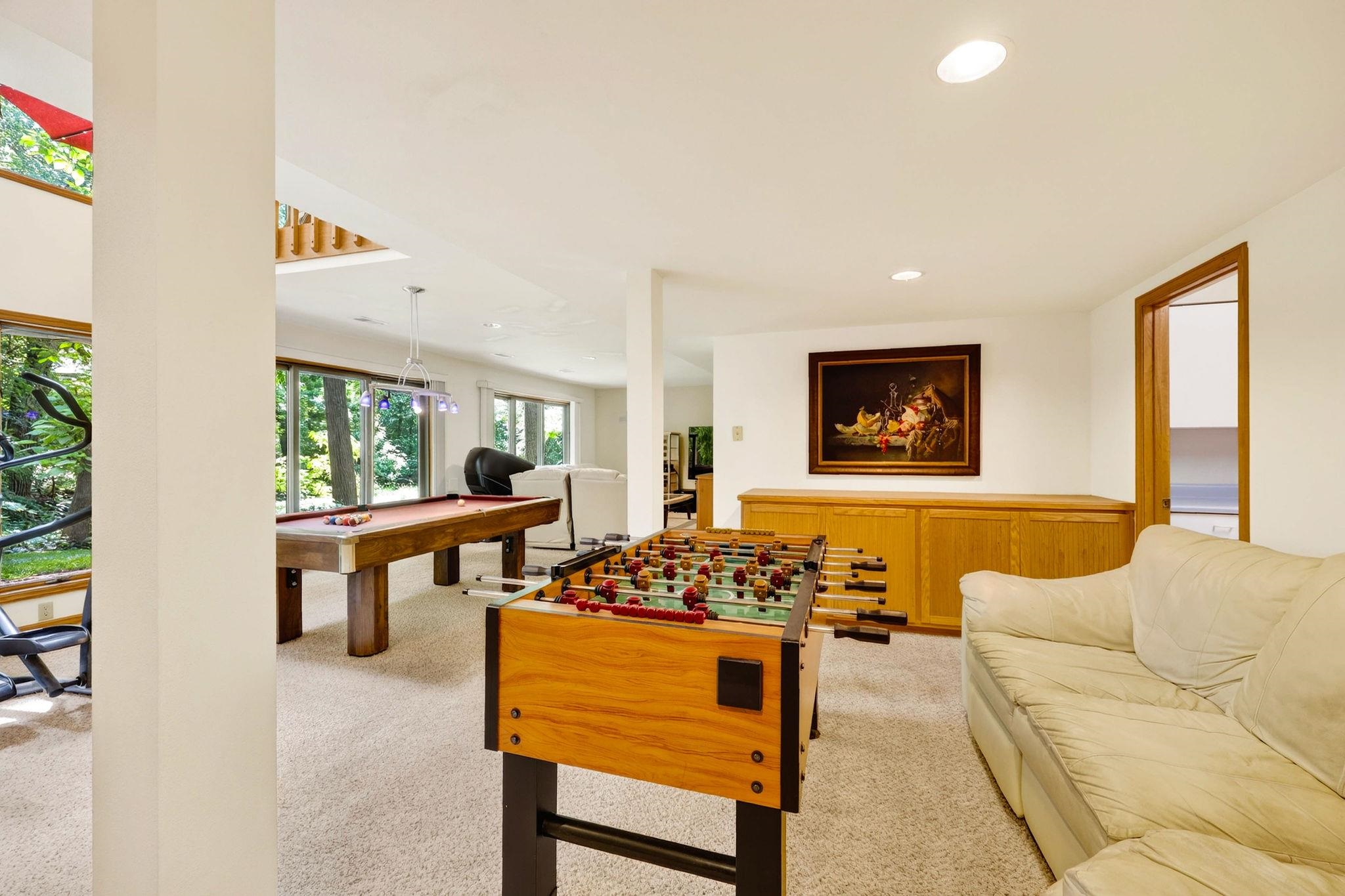 1 White Oaks Lane