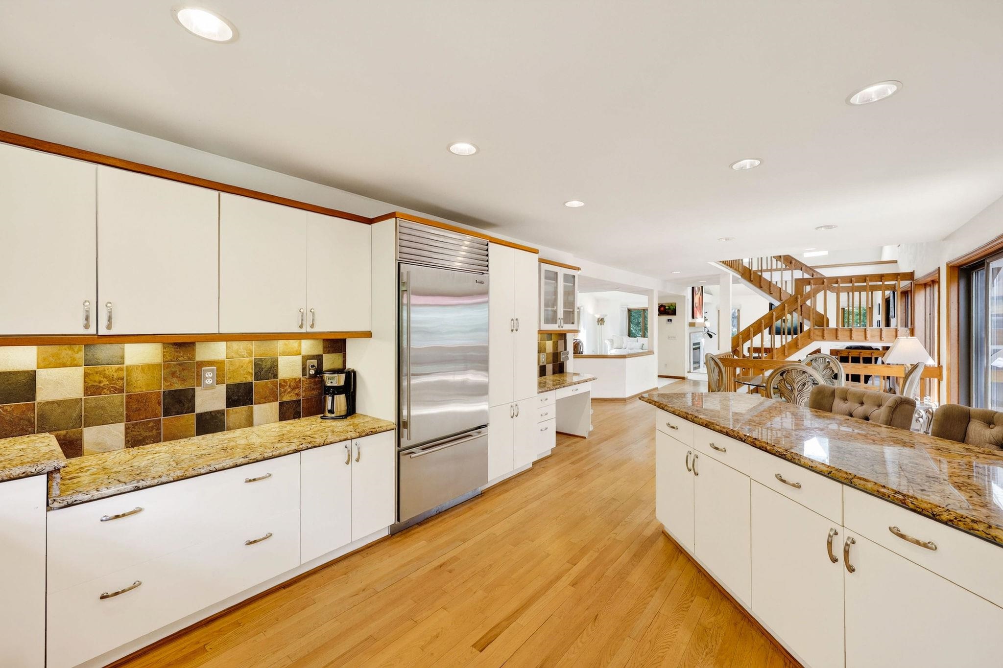 1 White Oaks Lane