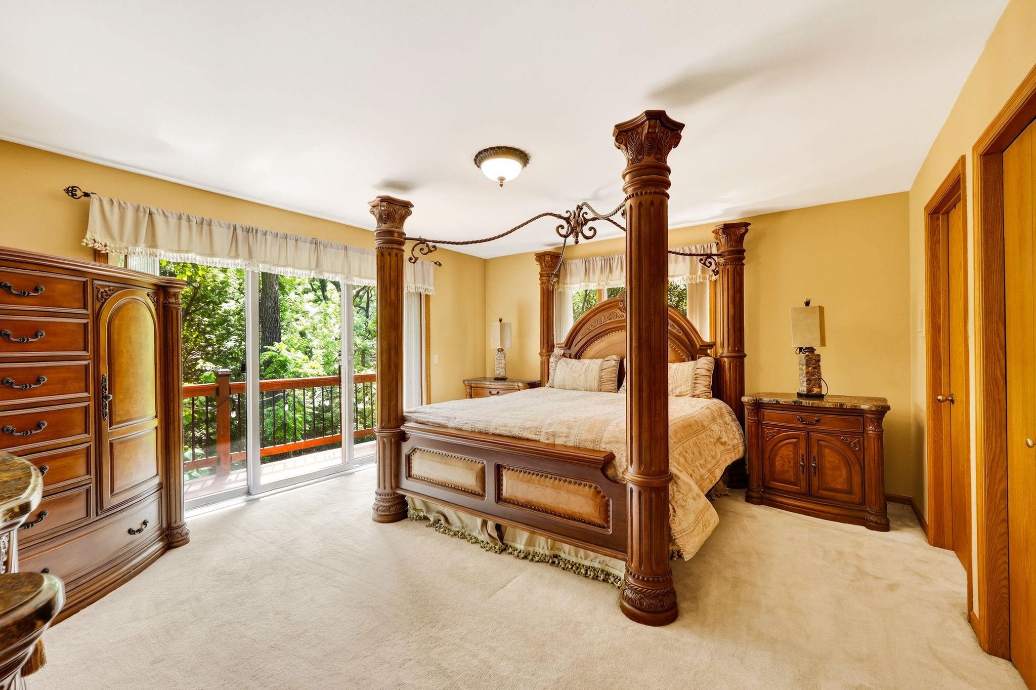 1 White Oaks Lane
