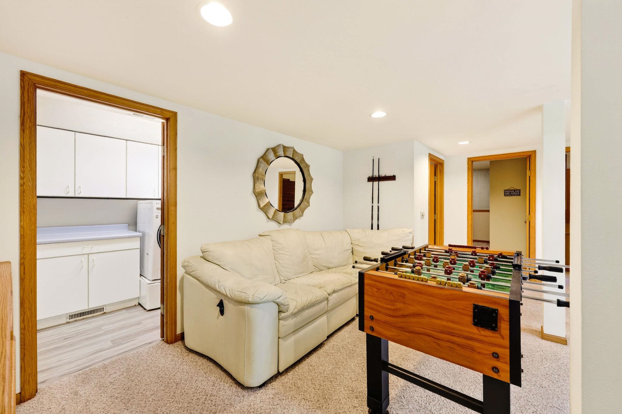 1 White Oaks Lane