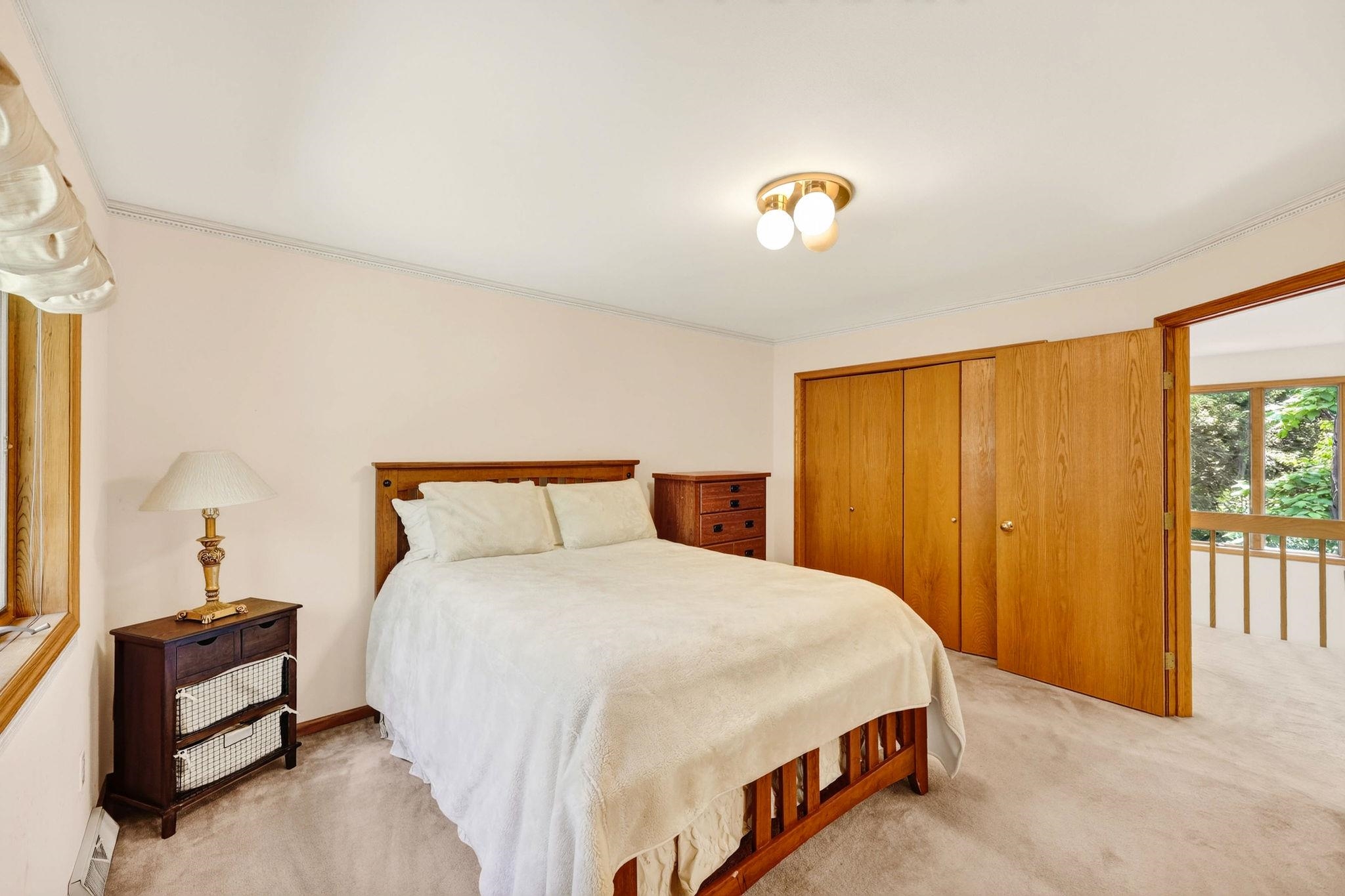 1 White Oaks Lane
