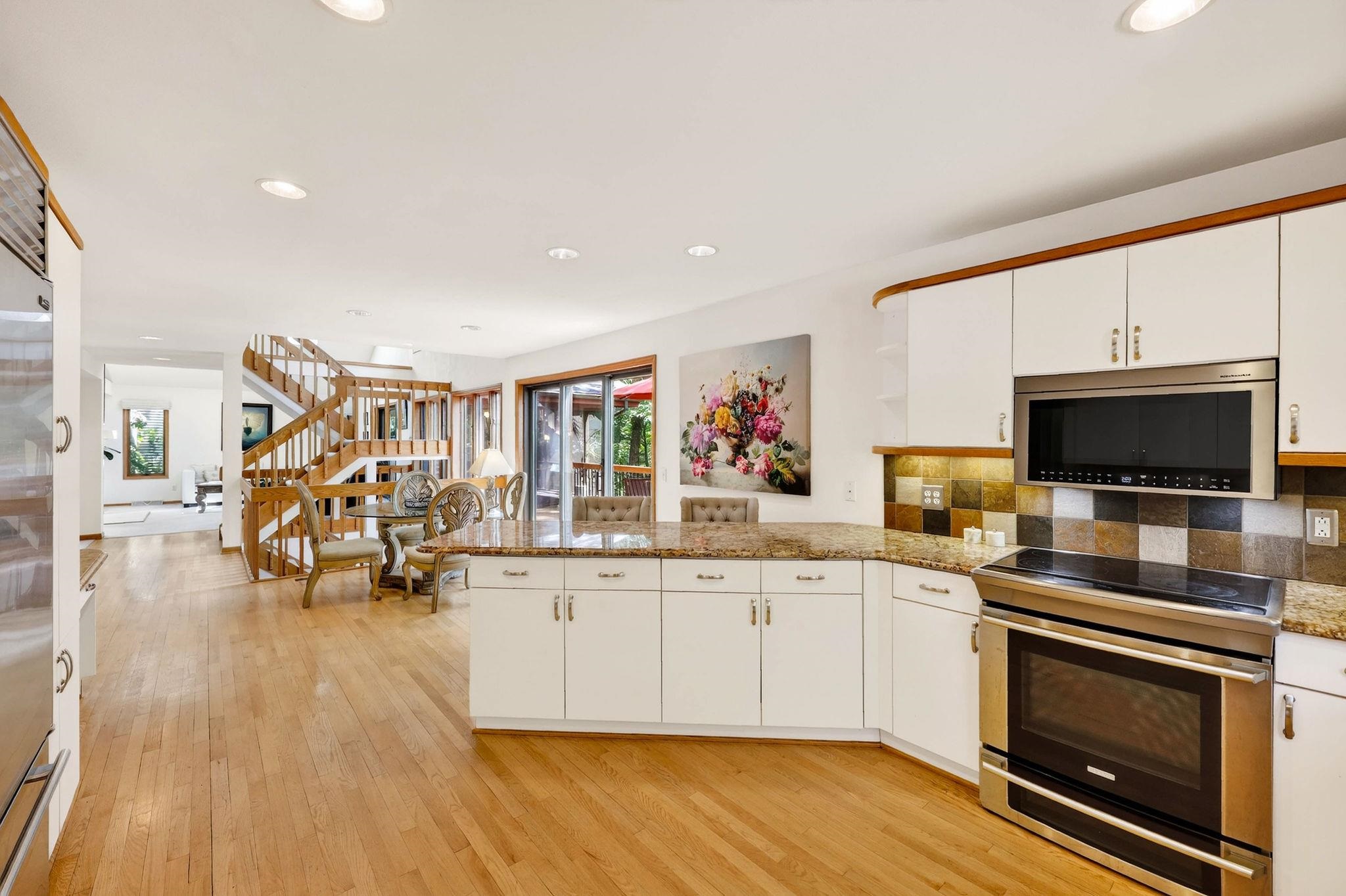 1 White Oaks Lane