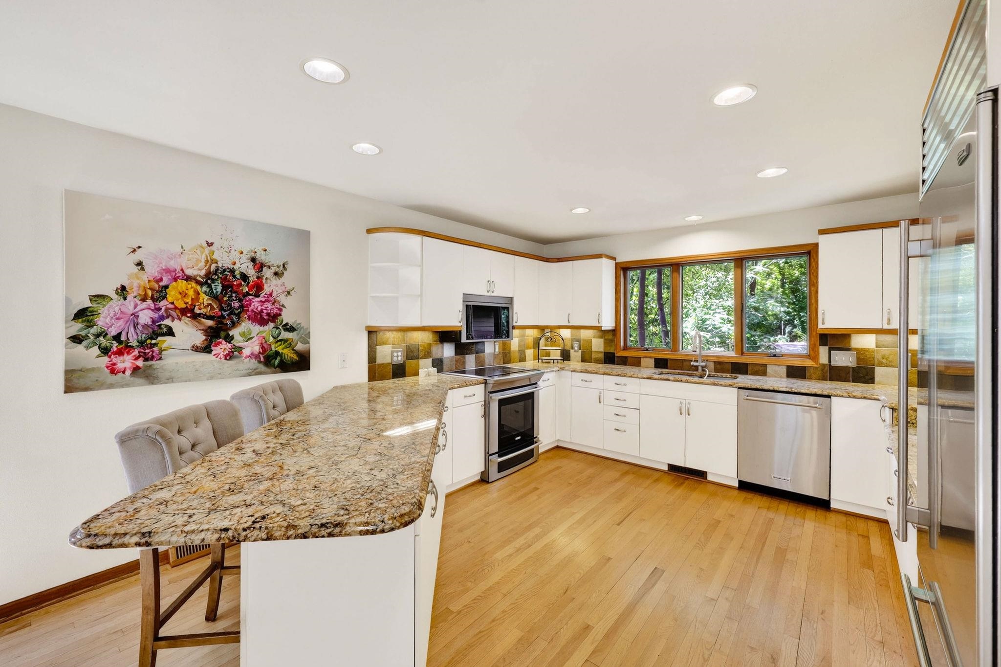 1 White Oaks Lane