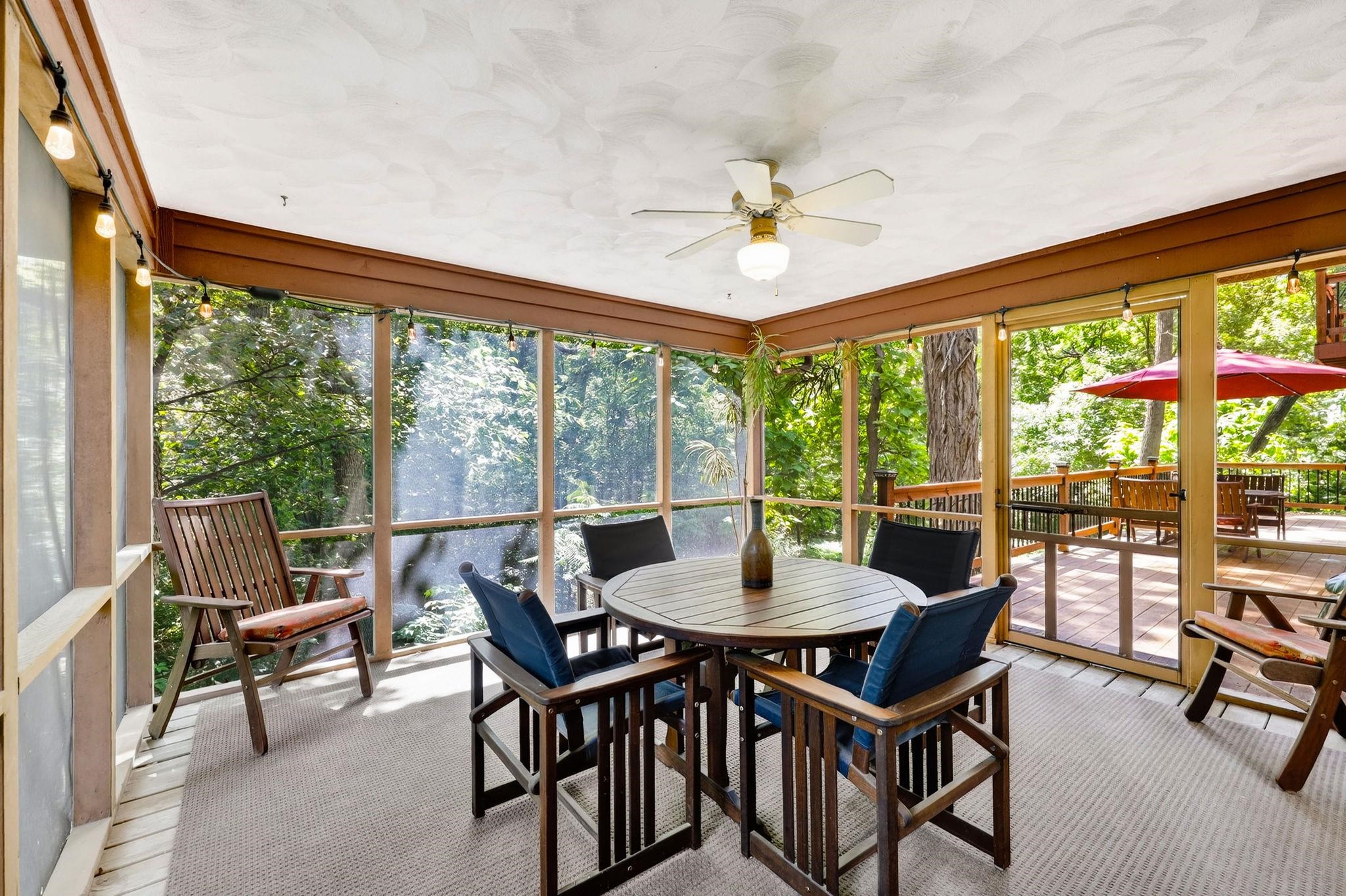 1 White Oaks Lane