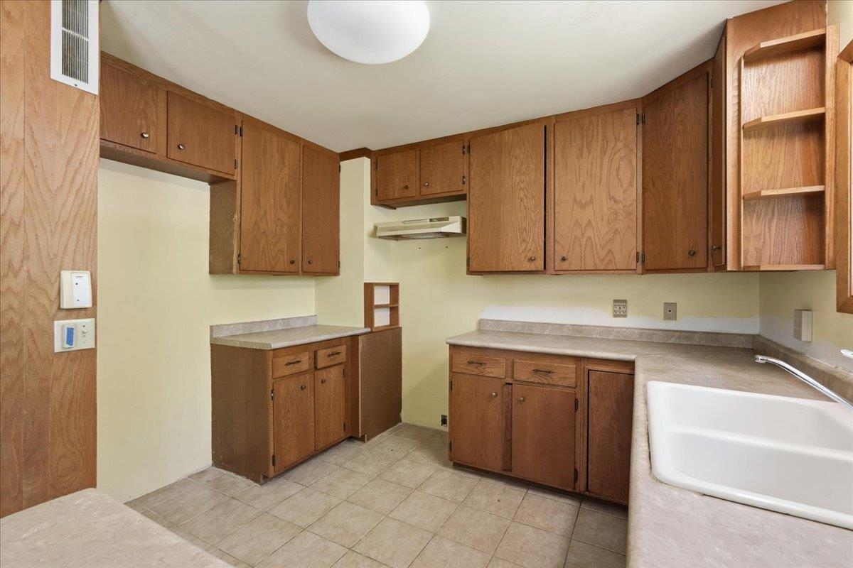 4938 Hickory Trail
