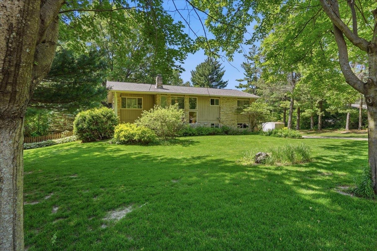 4938 Hickory Trail